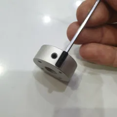 mặt bích nhôm lỗ trục 5mm sẵn lỗ ốc M3 gắn trục 5mm chế mài cắt pulley