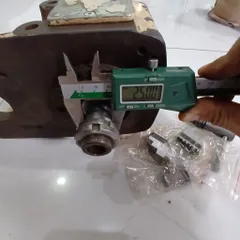 11kg cụm đầu trục mặt bích mâm cặp 80 kèm chấu trái thông lỗ 16 chế khoan phay mài trục A B