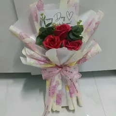 Bó hoa sáp thơm 3 bông màu hồng đỏ xinh xắn làm quà tặng 20/10 cho người yêu thương