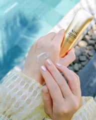 Kem Dưỡng Mắt Và Mặt AHC Age Defense 2-Trong-1 40ml - Dưỡng Ẩm, Làm Mờ Nếp Nhăn, Phù Hợp Mọi Làn Da 