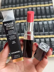 Son dưỡng Chanel Rouge Coco Flash 122 Play cấp ẩm làm bóng môi tự nhiên 3g