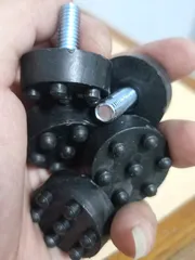 4 chân đế tăng chỉnh M6-M8 gai đen