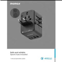 Ổ cắm điện đa năng du lịch Momax UA8 với củ sạc nhanh 65W có đủ các chân cắm  với 2 cổng USB + 3 Cổng C Chịu Tải 2500W