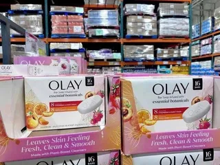 XÀ BÔNG TẮM DƯỠNG ẨM OLAY ESSENTIAL BOTANICALS MỸ HỘP 16 BÁNH