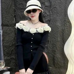 Áo len trễ vai hoa cuốn cúc ngọc - May7254