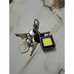 Đèn Pin Móc Khóa Có Đèn LED Chiếu Sáng Mạnh Mẽ