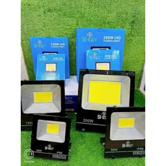 Đèn pha led 200W đủ công suất cho sân bóng đá, công trình, biển quảng cáo lắp đặt ngoài trời chống nước