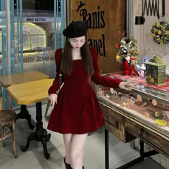 VÁY NHUNG ĐỎ RƯỢU CỔ VUÔNG TAY DÀI NHÚN EO THANH LỊCH