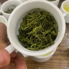 Trà NÕN TÔM Đặc Sản Thái Nguyên - Nước Xanh Đậm Vị Trà Ngọt Hậu