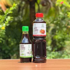 Combo 2 nước tương mật hoa dừa hữu cơ Sokfarm (xanh 200ml + đỏ 500ml).