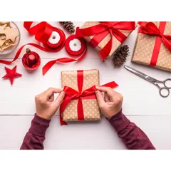 GÓI QUÀ CHO SẢN PHẨM BẠN MUA ( giấy kiếng + kèm nơ)