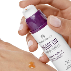 (Hàng nhập khẩu) Tinh chất hỗ trợ mờ nám, trắng da Neoretin Discrom Control Ultra Emulsion