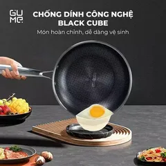(Hàng nhập khẩu) Chảo inox 18/10 chống dính Blackcube Gume GM1324N size 24cm vung kính