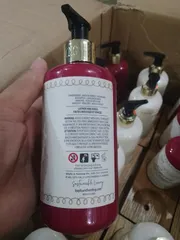 Gel rửa tay giúp da mềm mại 300ml xuất xứ Anh 