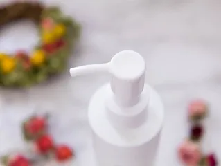 Gel rửa mặt cao cấp cho da nhạy cảm Huxley Cleansing Gel