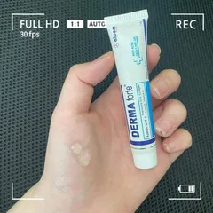 Gel Bôi Giảm Mụn và Thâm Sẹo Derma Forte 15g - Hỗ Trợ Ngăn Ngừa Mụn, Giúp Da Mịn Màng và Khỏe Mạnh
