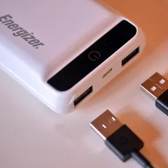 Pin Sạc Dự Phòng Energizer UE15032 15,000mAh - Li-Polymer, Thiết Kế Nhựa Cao Cấp, Sạc Nhanh, Đèn LED Báo Pin