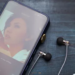 Tai Nghe Dây Moondrop Quarks In Ear 1.2m - Thiết Kế Độc Đáo, Chất Lượng Âm Thanh Tuyệt Hảo - Quà Tặng Fan Âm Nhạc