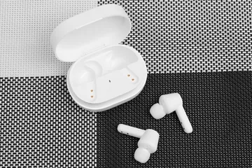 Tai nghe Bluetooth True Wireless SoundPEATS Q - Thiết kế gọn nhẹ, Kết nối Bluetooth 5.0, Thời gian sử dụng 21 giờ - Giá tốt!
