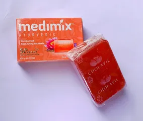 Xà Phòng Medimix Kumkumadi Nghệ Tây Saffron - Dưỡng Da Sáng Mịn, Giảm Mụn, Làm Liền Sẹo 125g