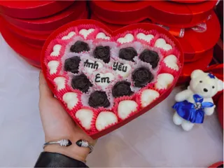 Hộp Kẹo Socola Valentine SwettBox Trái Tim Ấn Tượng - Quà Tặng Ngọt Ngào Ngày Lễ Tình Nhân Cho Người Thương