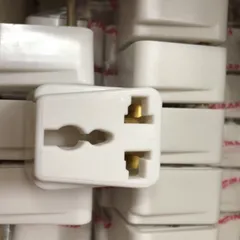 Phích Cắm Điện 3 Chấu Thành 2 Chấu Vinakip - Chuyển Đổi Đa Năng Tiện Lợi Cho Gia Đình, Chất Liệu Nhựa Chống Cháy