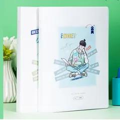 File lá học sinh Deli 72754 - Phiên bản Vương Nguyên, thiết kế trong suốt, kèm sticker xinh xắn, chứa tới 40 trang A4
