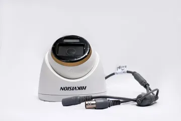 Camera HD-TVI ColorVu 2MP Hikvision DS-2CE70DF3T-PFS - Giám sát ban đêm có màu, độ phân giải cao, tích hợp mic và đèn trợ sáng 20m
