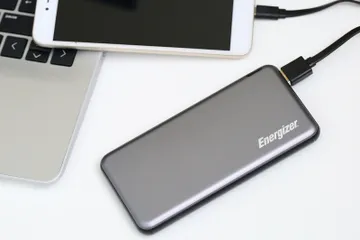 Pin sạc dự phòng Energizer UE10046 10.000 mAh Polymer - 2 cổng USB, thiết kế gọn nhẹ, sạc nhanh cho điện thoại và thiết bị di động