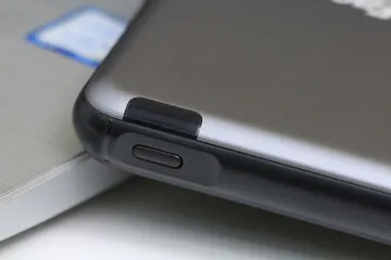 Pin sạc dự phòng Energizer UE10046 10.000 mAh Polymer - 2 cổng USB, thiết kế gọn nhẹ, sạc nhanh cho điện thoại và thiết bị di động