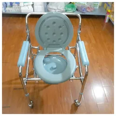 Ghế bô vệ sinh có bánh xe di chuyển Lucass G696 - Khung hợp kim bền đẹp, hỗ trợ người lớn tuổi tiện lợi, dễ vệ sinh.