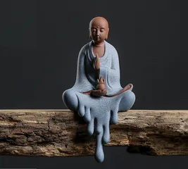 Tượng Phật A Di Đà Gốm Sứ Tự Nhiên - Vật Phẩm Phong Thủy Thiền Ấn Đẹp Để Thờ Cúng, Cầu Nguyện Bình An và Thịnh Vượng