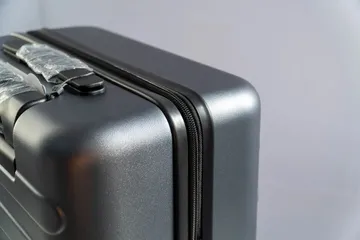 Vali Du Lịch Xiaomi 90 Point - Polycarbonate Bền Bỉ, Chống Va Đập, 4 Bánh Xoay 360 Độ - Lựa Chọn Tối Ưu Cho Mọi Chuyến Đi