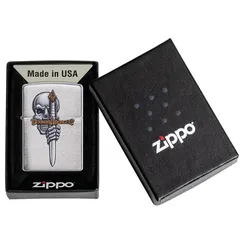 Bật Lửa Zippo 49488 Hình Hộp Sọ Kẹp Kiếm - Thiết Kế Độc Đáo, Chất Liệu Đồng Thau Nguyên Khối, Quà Tặng Phong Cách Thời Trang
