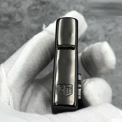 Bật lửa Zippo Emblem BK GT-R ZA-5-206B - Bật lửa chống gió cao cấp với thiết kế sang trọng và logo GT-R, thích hợp cho tín đồ đam mê xe hơi.