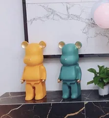 Gấu Bearbrick 50cm Tai Vàng - Đồ Trang Trí Nhà Cửa Thời Thượng Chất Liệu Cao Cấp, Chống Va Đập và Nước