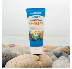 Kem Chống Nắng Vật Lý Badger Sport Mineral SPF 40 Kháng Nước, Bảo Vệ Da Trong Thể Thao Ngoài Trời, Dưỡng Ẩm Tự Nhiên