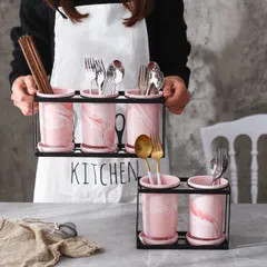 Set ống đựng đũa sứ hồng cao cấp kèm kệ gỗ và khay hứng nước - Dụng cụ nhà bếp đẹp mắt, sang trọng