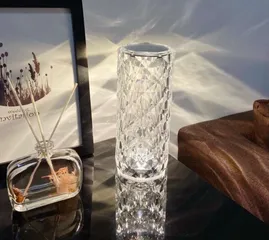 Đèn Ngủ Pha Lê Cảm Biến Hình Hoa Hồng - Điều Khiển Từ Xa 16 Màu Sắc, Ánh Sáng Dịu Nhẹ Cho Phòng Ngủ Lãng Mạn