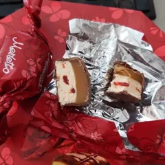 Kẹo Socola Vị Anh Đào Merletto Nga - Hương Vị Độc Đáo Caramel Sang Trọng, Quà Tết Ý Nghĩa 150g