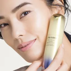 Vital-Perfection LiftDefine Radiance Serum 40ml - Tinh Chất Dưỡng Săn Da, Nâng Cơ, Chống Lão Hóa, Rạng Rỡ Hơn Chỉ Sau 4 Tuần