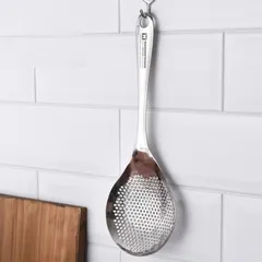 Muôi thủng Wagensteiger thép không gỉ chất lượng cao, tiện dụng cho bếp - Dùng trụng bún, vớt rau, ăn lẩu dễ dàng!