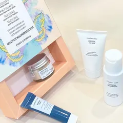 Bộ 4 Món Dưỡng Da Làm Sạch Comfort Zone Skin Regeneration - Set Du Lịch Dưỡng Ẩm, Rửa Mặt, Tẩy Trang cho Làn Da Tươi Trẻ