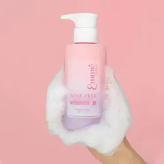 Sữa Tắm Đất Sét Emmié by Happy Skin - Giảm Mụn, 12% Kaolin, Hương Peachy Love hoặc Wild Iris, 250ml
