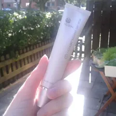 Kem Chống Nắng Dưỡng Da AgeLOC Radiant Day SPF 22 - Chống UV, Cấp Ẩm, Giảm Nếp Nhăn, Dành Cho Mọi Loại Da - 25ml