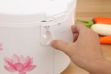 Nồi cơm điện Panasonic SR-MVP187HRA 1.8 lít - Kiểu dáng sang trọng, lòng nồi chống dính bền, nấu cơm và cháo nhanh chóng cho gia đình 4-6 người