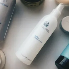 Xịt Khoáng Dưỡng Ẩm Nuskin NaPCA Moisture Mist 250ml - Giúp Cấp Ẩm, Bảo Vệ Da Và Tóc Trước Môi Trường - Sản Phẩm Chính Hãng Mỹ