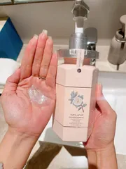 Gel Tắm Trắng Da Hương Hoa Trà Weilaiya Niacinamide 450ml - Sữa Tắm Làm Sáng Da, Mờ Vết Thâm, Hương Nước Hoa Sang Trọng