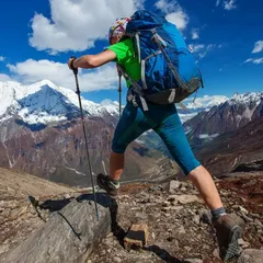 Gậy Leo Núi Chuyên Dụng Xếp Gọn ST07 Naturehike NH18D010-Z - Gậy Trekkings Chất Liệu Carbon Bền Bỉ, Kích Thước Gấp Gọn 37cm