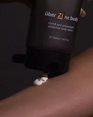 Kem Chống Nắng Body Phổ Rộng Synergie Skin UberZinc Body 200ml - Bảo Vệ Da Tối Ưu, Không Nhờn, Phù Hợp Mọi Loại Da